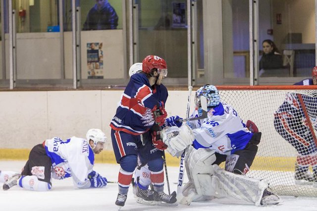 Photo hockey match Evry  - Courchevel-Méribel-Pralognan le 23/11/2013