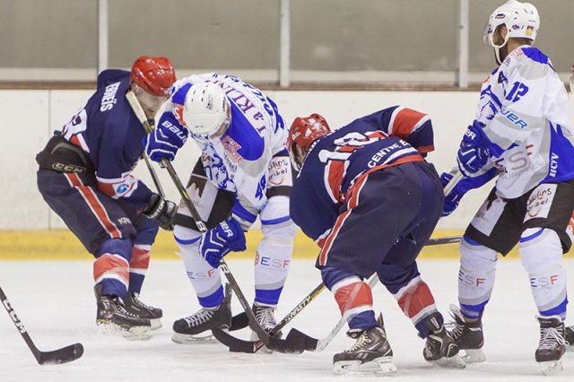 Photo hockey match Evry  - Courchevel-Méribel-Pralognan le 23/11/2013