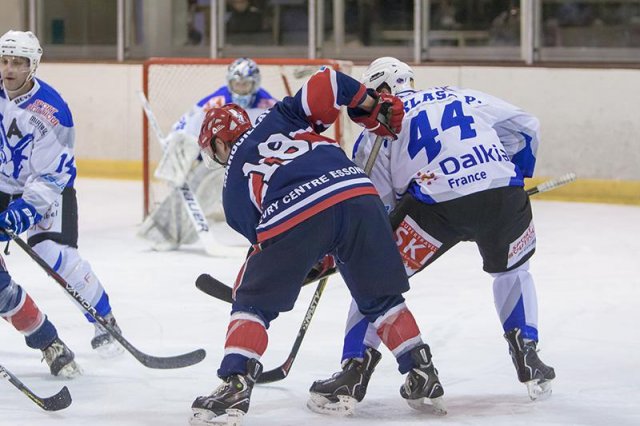 Photo hockey match Evry  - Courchevel-Méribel-Pralognan le 23/11/2013