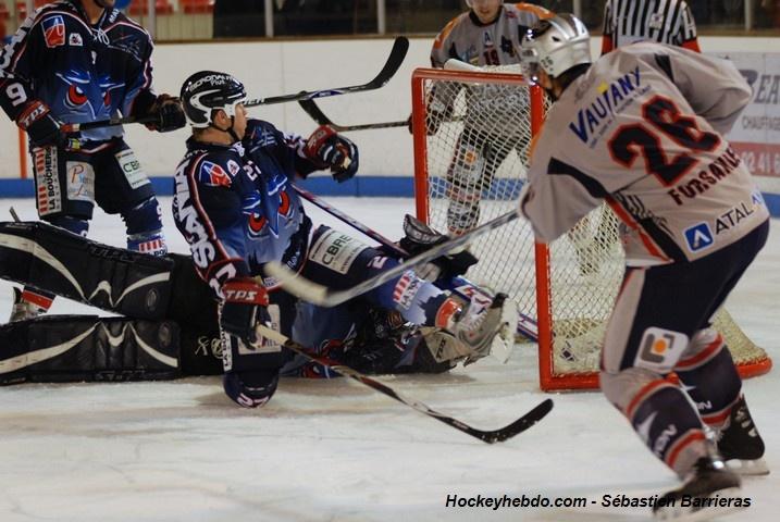 Angers  2 - 5 Grenoble 