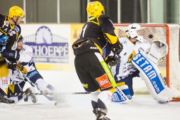 Strasbourg  1 - 2 Chamonix 