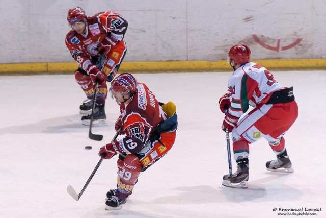 Photo hockey match Lyon - Courbevoie  le 30/11/2013
