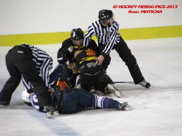 Photo hockey match Besançon - Epinal  le 30/11/2013