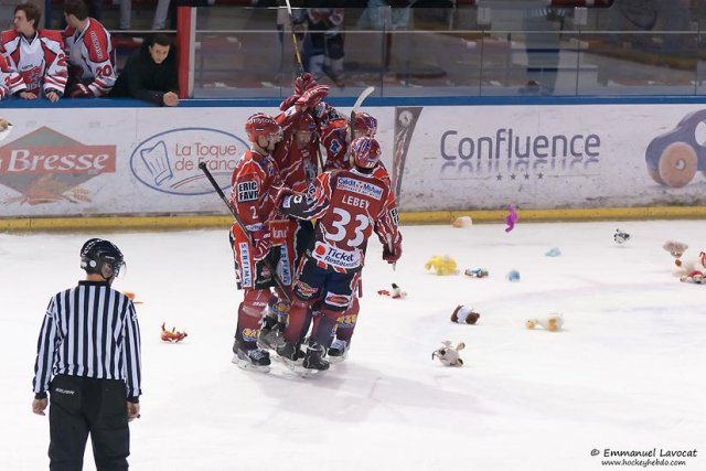 Photo hockey match Lyon - Neuilly/Marne le 13/12/2013