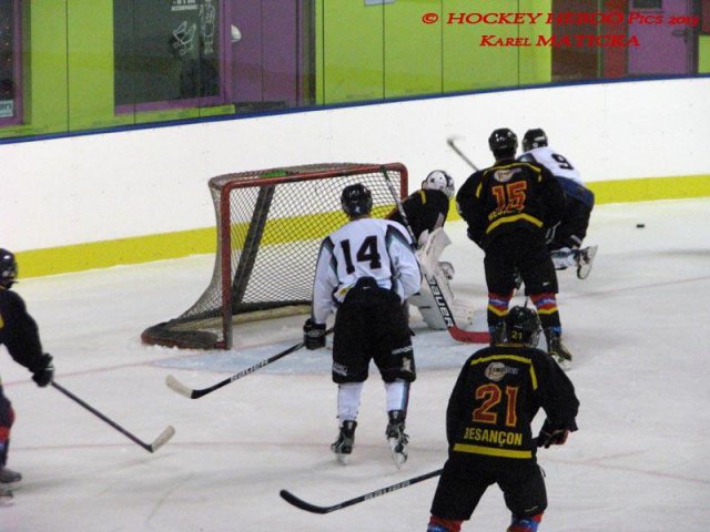 Photo hockey match Besançon - Dammarie-les-Lys le 21/12/2013