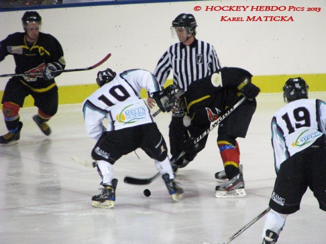 Photo hockey match Besançon - Dammarie-les-Lys le 21/12/2013