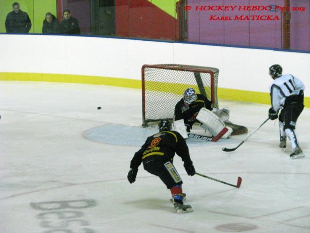 Photo hockey match Besançon - Dammarie-les-Lys le 21/12/2013
