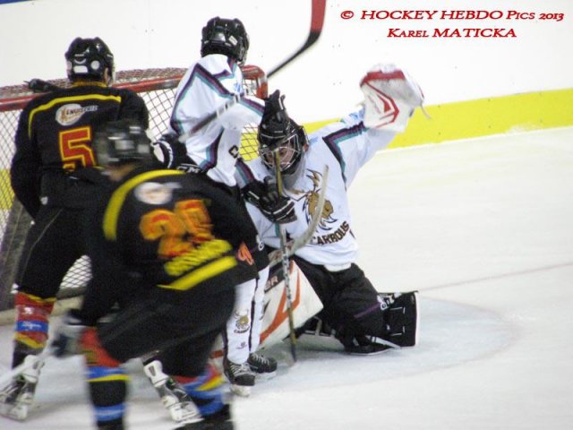 Photo hockey match Besançon - Dammarie-les-Lys le 21/12/2013