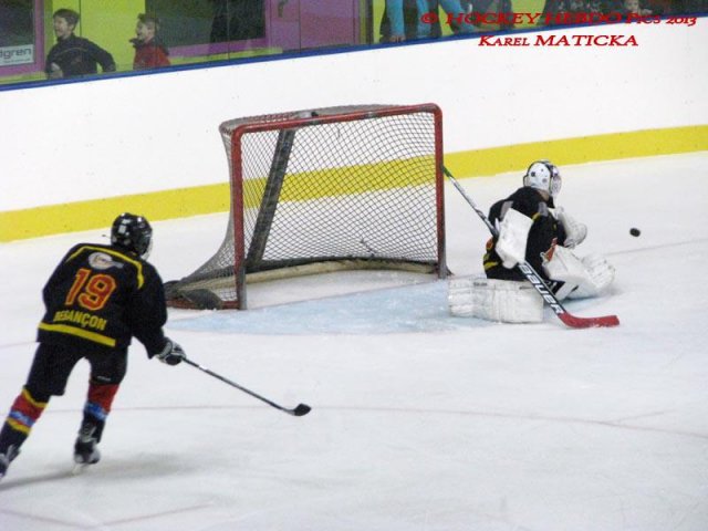 Photo hockey match Besançon - Dammarie-les-Lys le 21/12/2013