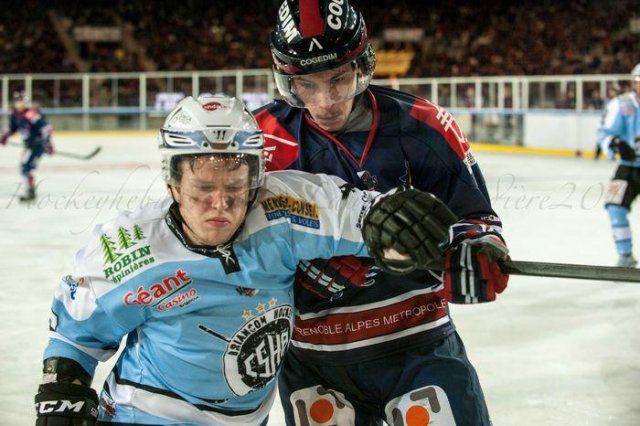 Photo hockey match Grenoble  - Briançon  le 22/12/2013