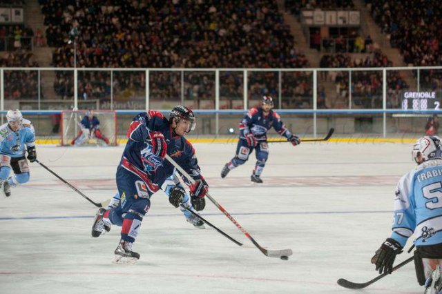 Photo hockey match Grenoble  - Briançon  le 22/12/2013