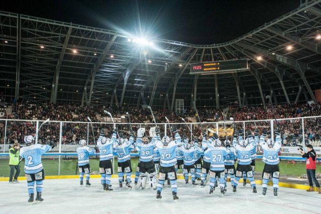 Photo hockey match Grenoble  - Briançon  le 22/12/2013