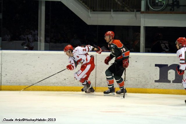 Photo hockey match Mont-Blanc - Courbevoie  le 28/12/2013