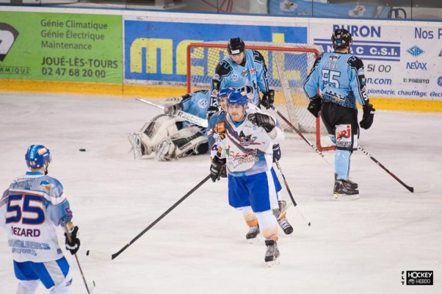 Photo hockey match Tours  - Clermont-Ferrand le 04/01/2014