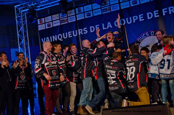 Les Ducs partagent leur bonheur — Reportage