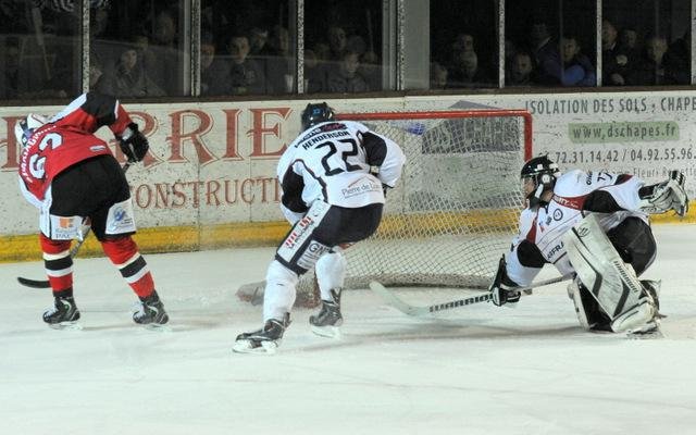 Photo hockey match Briançon  - Angers  le 25/03/2014