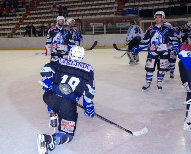 Photo hockey match Courchevel-Méribel-Pralognan - Tours  le 29/03/2014