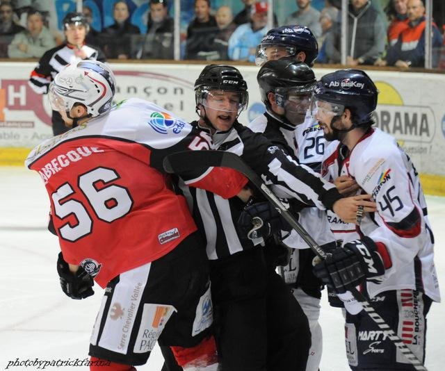 Photo hockey match Briançon  - Angers  le 06/04/2014