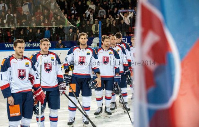 Photo hockey reportage Šatan coule la France à Grenoble