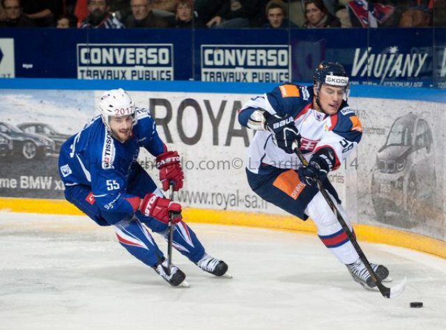 Photo hockey reportage Šatan coule la France à Grenoble