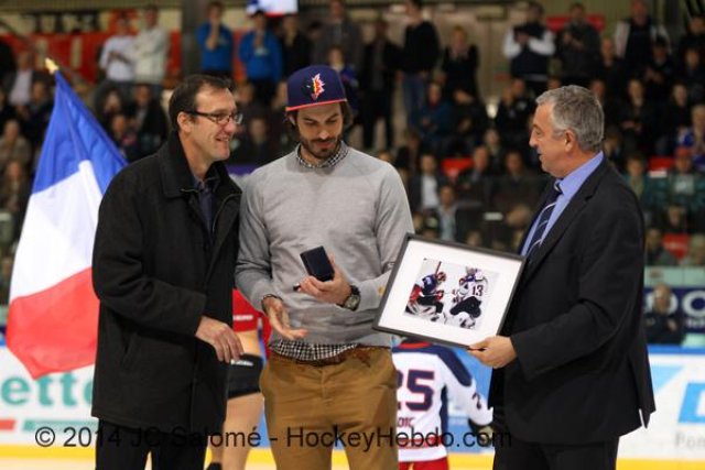 Photo hockey reportage Šatan coule la France à Grenoble