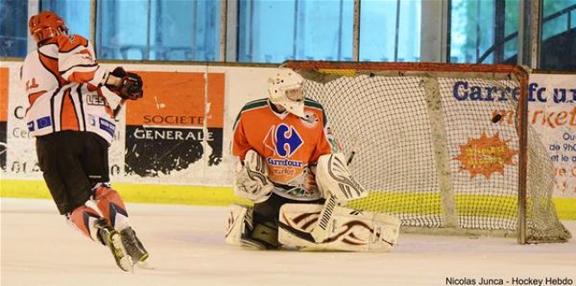 Photo hockey match Courbevoie  - Neuilly/Marne le 24/08/2014