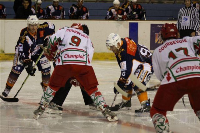 Photo hockey match Montpellier  - Courbevoie  le 20/12/2008