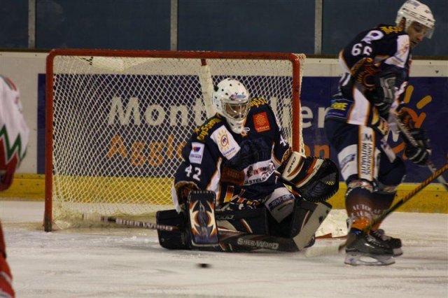 Photo hockey match Montpellier  - Courbevoie  le 20/12/2008