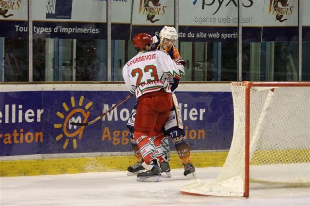 Photo hockey match Montpellier  - Courbevoie  le 20/12/2008