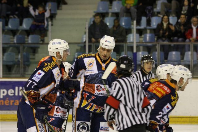 Photo hockey match Montpellier  - Courbevoie  le 20/12/2008