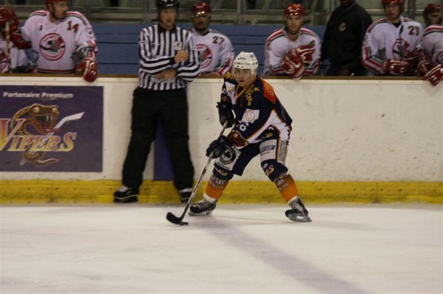 Photo hockey match Montpellier  - Courbevoie  le 20/12/2008
