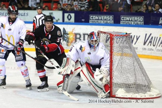 Photo hockey reportage Grenoble résiste face à l'AHL