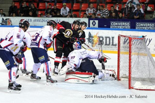 Photo hockey reportage Grenoble résiste face à l'AHL