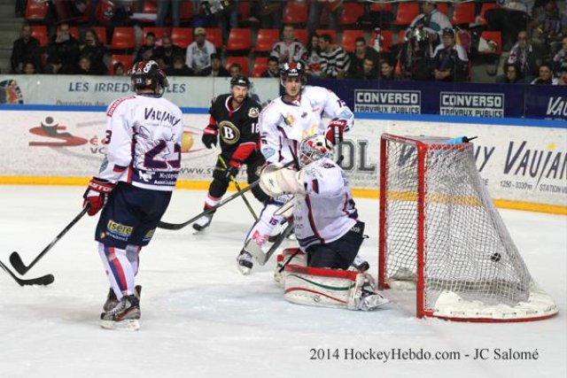 Photo hockey reportage Grenoble résiste face à l'AHL