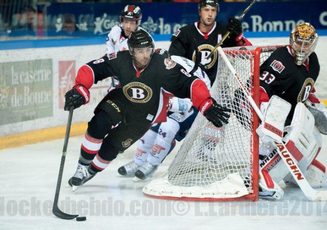Photo hockey reportage Grenoble résiste face à l'AHL