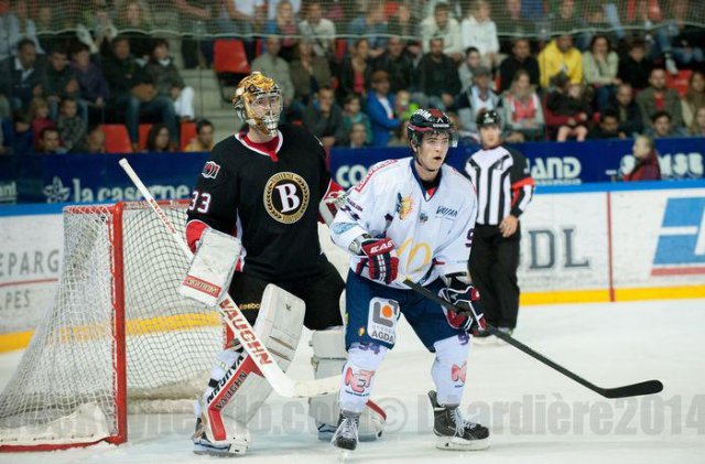 Photo hockey reportage Grenoble résiste face à l'AHL