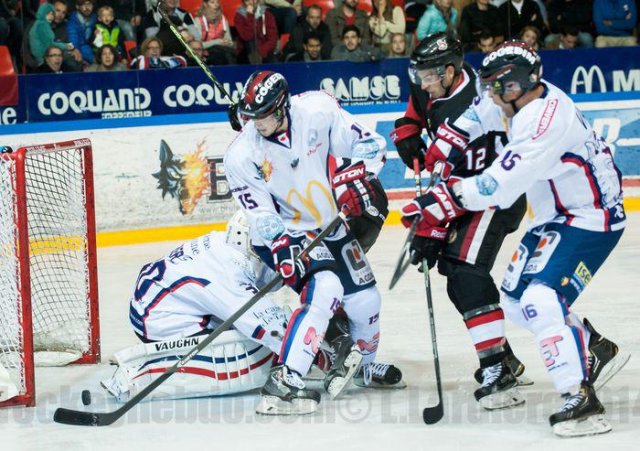 Photo hockey reportage Grenoble résiste face à l'AHL