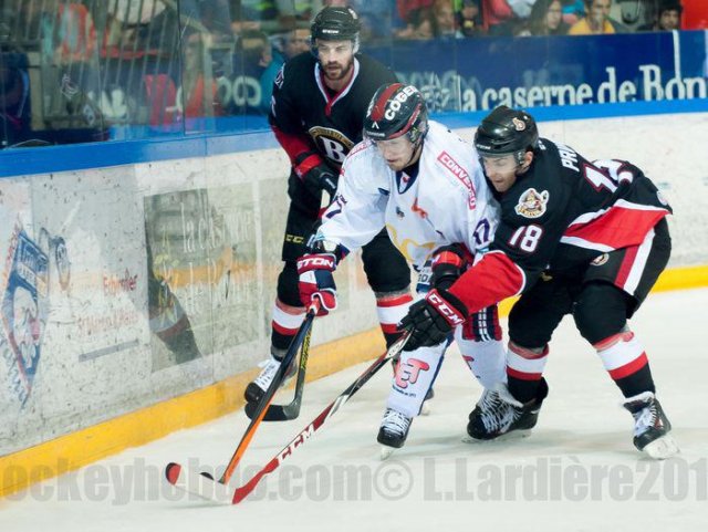 Photo hockey reportage Grenoble résiste face à l'AHL