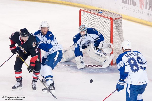 Photo hockey reportage Les Sens a sens unique