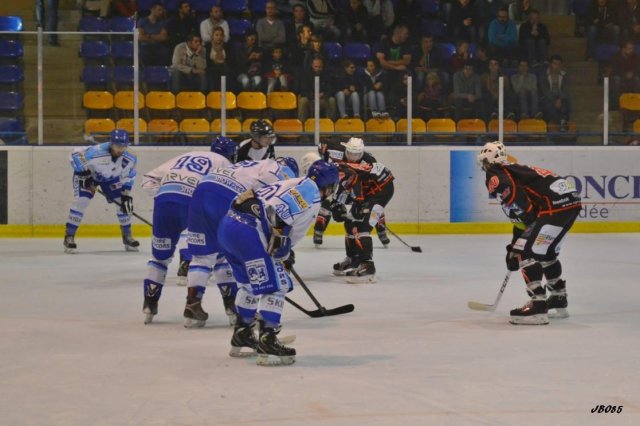 Photo hockey match La Roche-sur-Yon - Villard-de-Lans le 11/10/2014