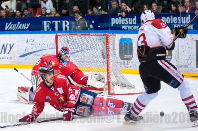 Photo hockey match Grenoble  - Morzine-Avoriaz le 18/11/2014