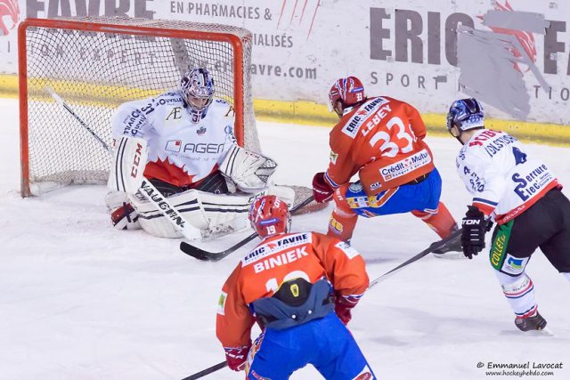 Photo hockey match Lyon - Caen  le 28/12/2014