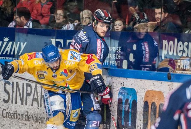 Photo hockey match Grenoble  - Dijon  le 28/02/2015