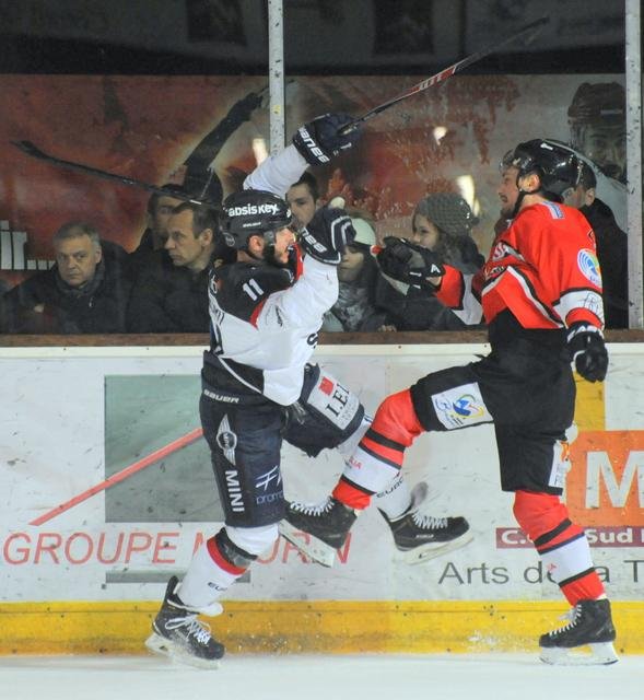 Photo hockey match Briançon  - Angers  le 03/03/2015