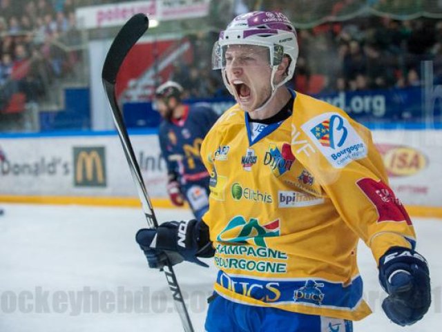 Photo hockey match Grenoble  - Dijon  le 07/03/2015