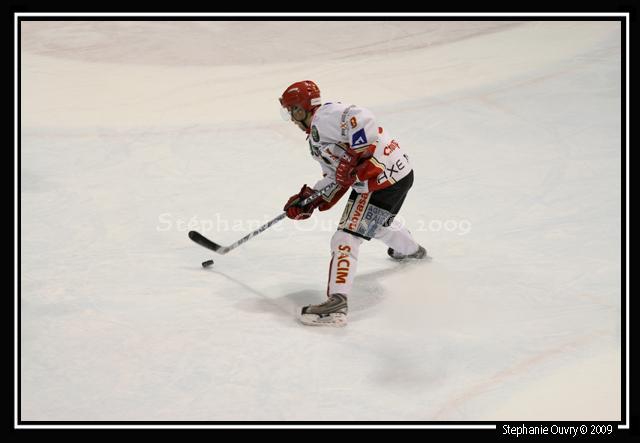 Rouen 3 - 5 Morzine-Avoriaz