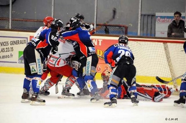 Photo hockey match Caen  - Courbevoie  le 10/01/2009