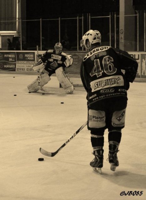 Photo hockey match La Roche-sur-Yon - Courchevel-Méribel-Pralognan le 04/04/2015