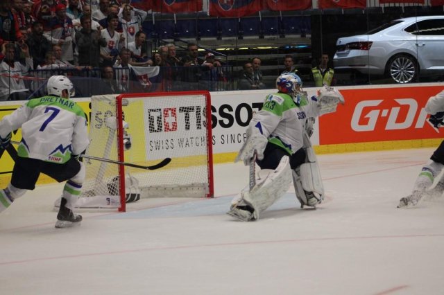 Photo hockey match Slovakia - Slovenia le 05/05/2015