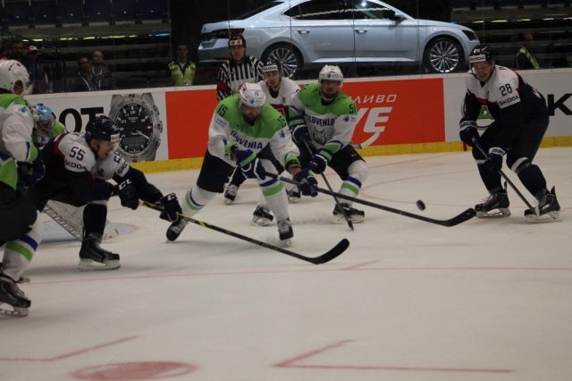 Photo hockey match Slovakia - Slovenia le 05/05/2015